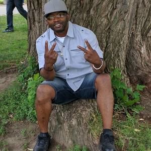 Meet your Posher, Lewis